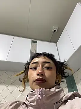 baby akuma online show from March 24, 2026, 2:11 am