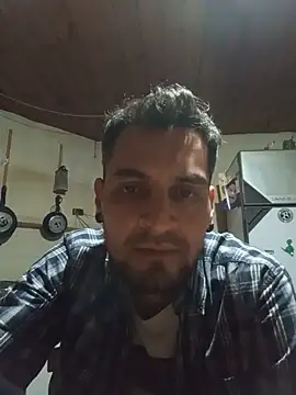 tudeseo01 online show from June 4, 2026, 7:57 am