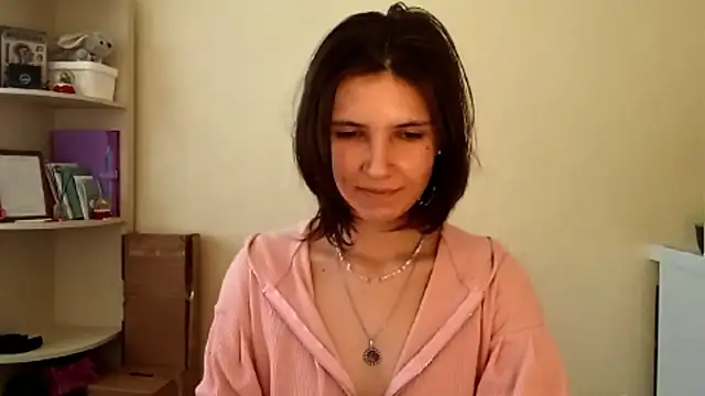 FluffyKisses online show from April 2, 2026, 12:23 pm