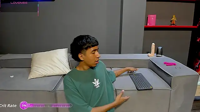 Ender h0tt online show from May 3, 2026, 2:20 pm