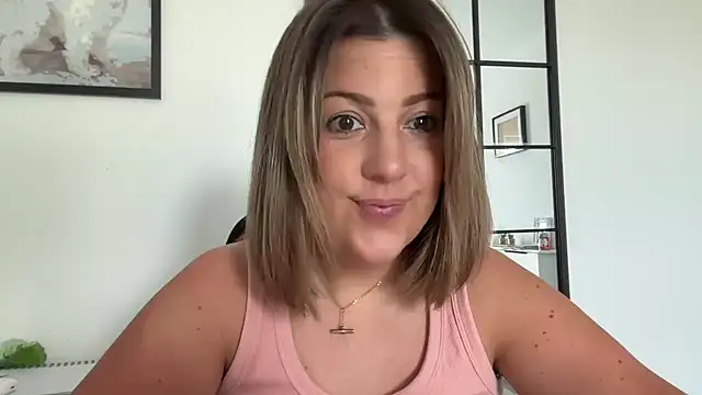 annabellewarick online show from May 13, 2026, 10:11 am