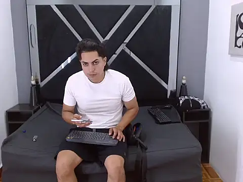 Alex Wolft online show from June 23, 2026, 12:58 pm