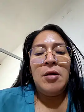 Snapshot of Dr_Edna_naughty chatting on June 7, 2026, 1:00 am Dr Edna naughty online show from June 7, 2026, 1:00 am