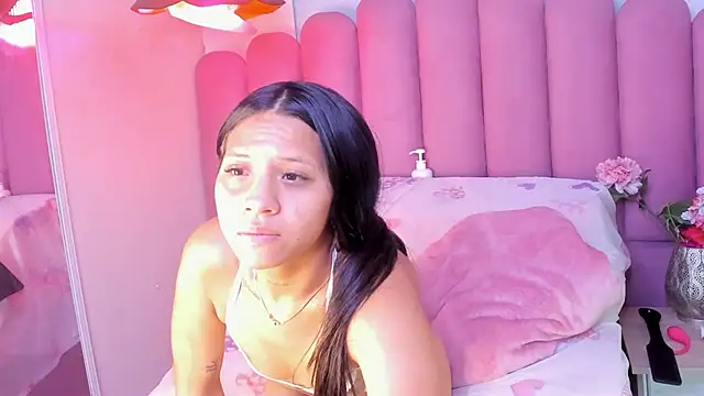 ZaraLuciana online show from March 29, 2026, 10:17 am