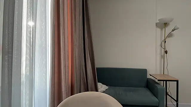 vixy moon online show from April 13, 2026, 3:27 pm