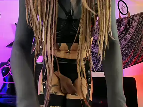 OnixWitch777 online show from April 7, 2026, 8:10 pm