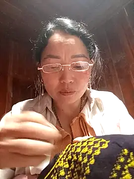 Yellow-pink online show from March 14, 2026, 3:34 am