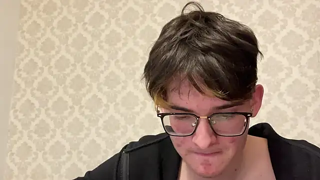 niksikor online show from April 16, 2026, 3:24 pm