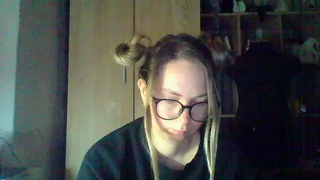 Mollie365 online show from March 13, 2026, 12:59 am