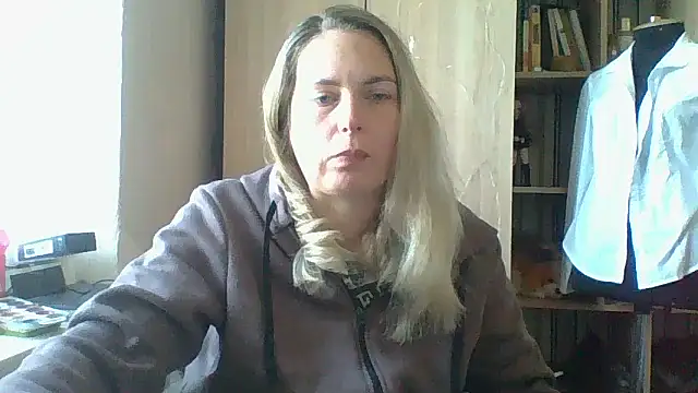 Mollie365 online show from April 8, 2026, 9:11 am