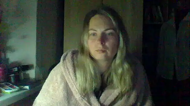 Mollie365 online show from April 3, 2026, 5:30 pm