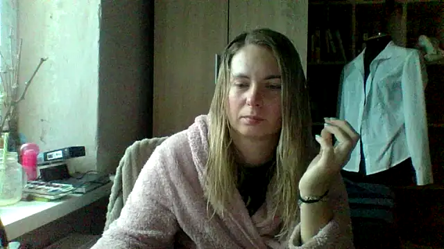 Mollie365 online show from April 12, 2026, 3:32 am