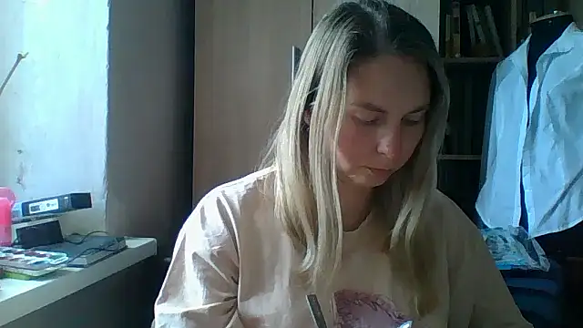 Mollie365 online show from April 14, 2026, 9:14 am