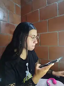 Amanda x1 online show from April 7, 2026, 6:43 pm