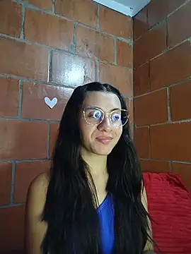 Amanda x1 online show from April 16, 2026, 9:39 pm