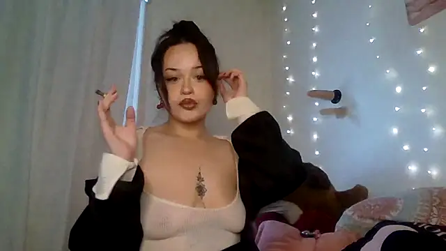 mariaxlovee online show from March 13, 2026, 5:18 pm