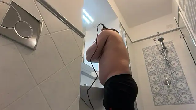 faantaasy online show from April 17, 2026, 9:06 pm