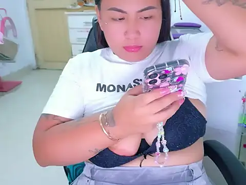 sexysofiaaa online show from May 24, 2026, 9:15 pm