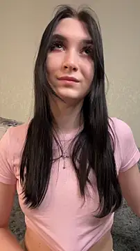 HolyRayLove online show from April 5, 2026, 8:26 pm