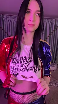 HolyRayLove online show from March 22, 2026, 5:47 pm