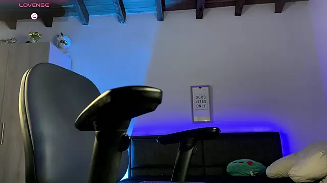 Mateobaer  online show from March 28, 2026, 3:18 am