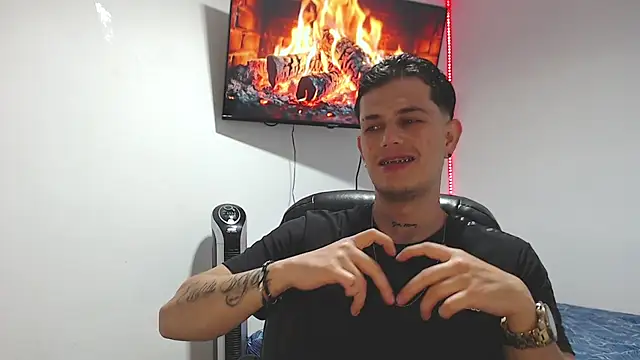 JUAN CAMILOXXX online show from April 2, 2026, 4:30 am