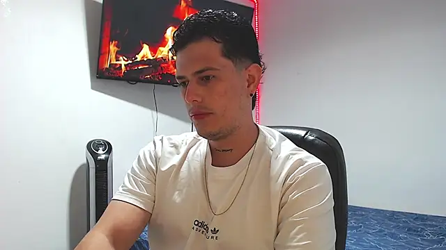 JUAN CAMILOXXX online show from March 25, 2026, 3:17 am