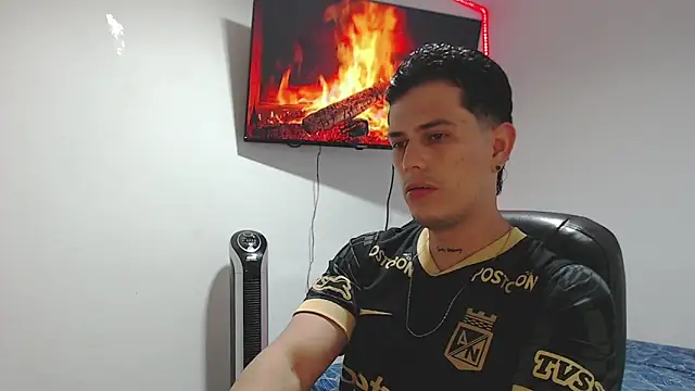 JUAN CAMILOXXX online show from March 31, 2026, 4:03 am