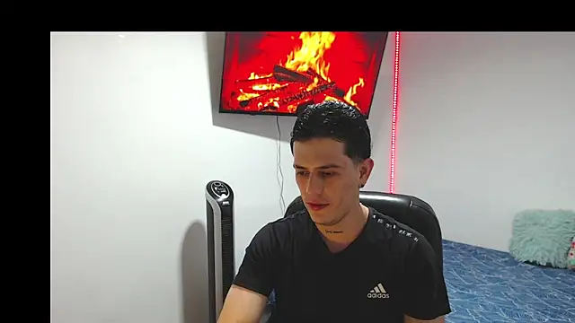 JUAN CAMILOXXX online show from March 10, 2026, 4:27 am