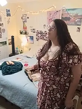 Sluttynoel online show from July 8, 2026, 9:37 pm