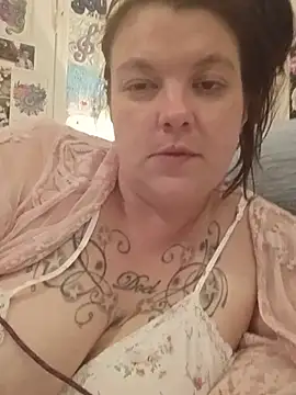 Sluttynoel online show from June 25, 2026, 7:08 pm