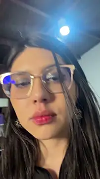 Cloebennet013 online show from June 6, 2026, 7:13 am