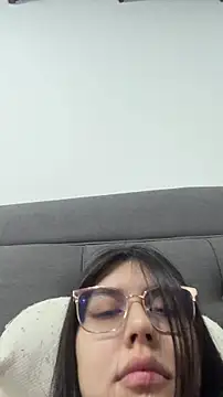 Cloebennet013 online show from June 8, 2026, 11:49 pm