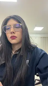 Cloebennet013 online show from May 16, 2026, 2:10 am