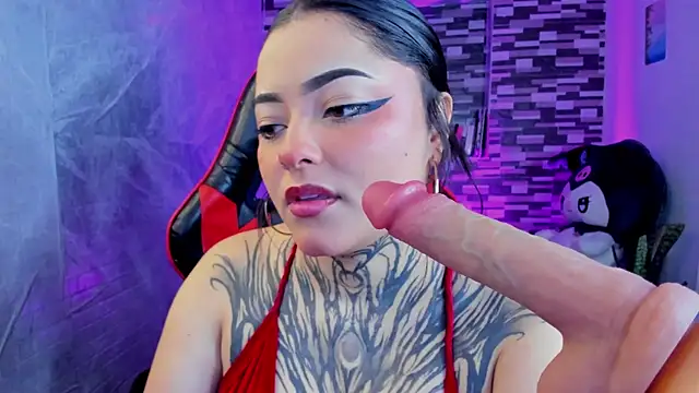 Sophiia cherry online show from June 30, 2026, 7:58 pm