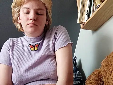 thatcutesubgirlwlw online show from April 19, 2026, 2:18 pm