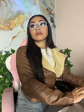 NATHASHA EC online show from May 25, 2026, 1:43 pm