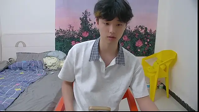icecream-002 online show from May 5, 2026, 11:57 am