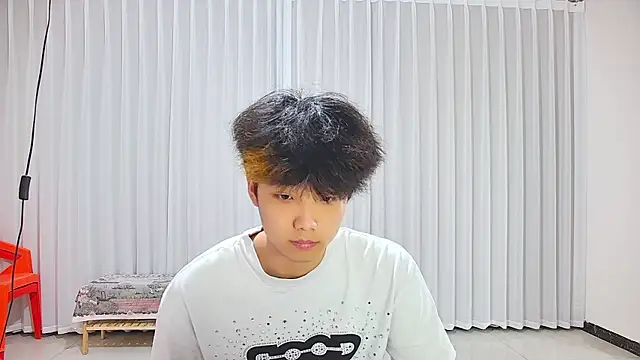 icecream-002 online show from April 7, 2026, 6:59 am