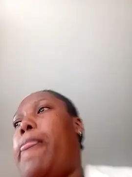 phumubabexx online show from March 22, 2026, 9:22 am