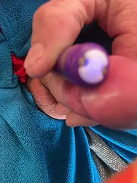 wasntevenme online show from April 18, 2026, 8:42 pm