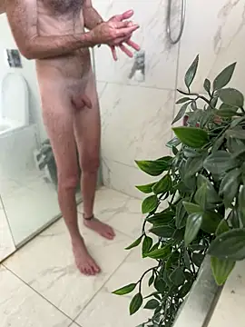 wasntevenme online show from April 10, 2026, 3:02 am