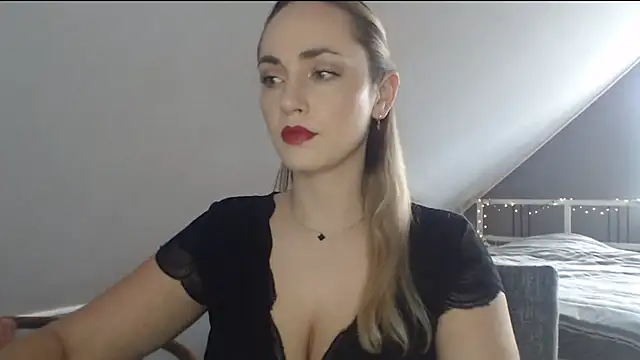 ScarlettSensitive online show from June 1, 2026, 6:24 am