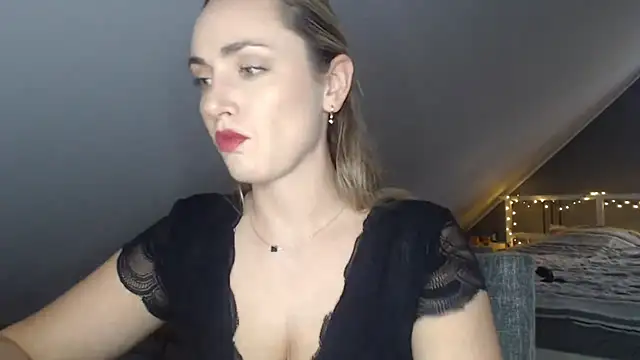 ScarlettSensitive online show from June 1, 2026, 6:29 pm
