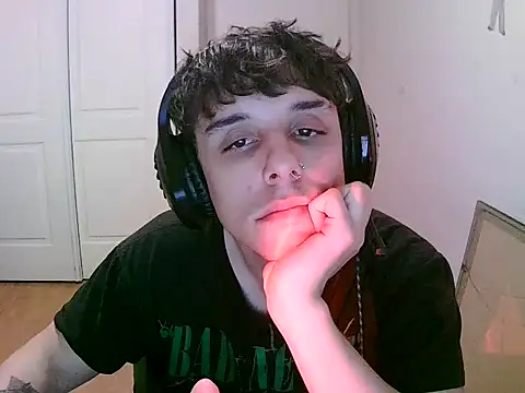 santi2002cum online show from March 11, 2026, 1:10 am