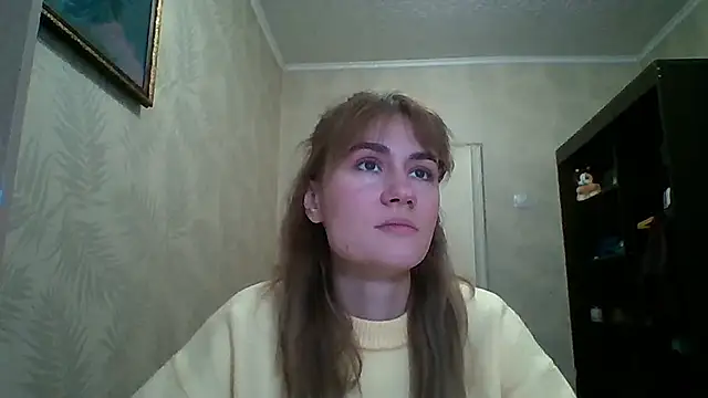 ElenoreHolguin online show from March 26, 2026, 9:07 am