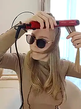 LittleForestELF2 online show from March 12, 2026, 11:47 am