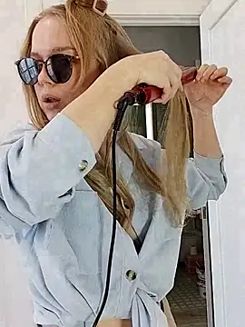 LittleForestELF2 online show from March 13, 2026, 12:21 pm