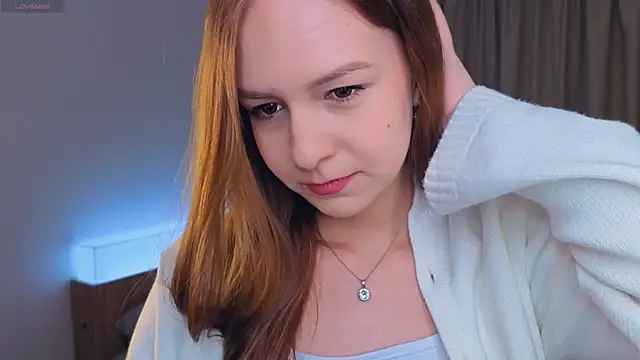 DevinAdinolfi online show from April 8, 2026, 9:05 pm