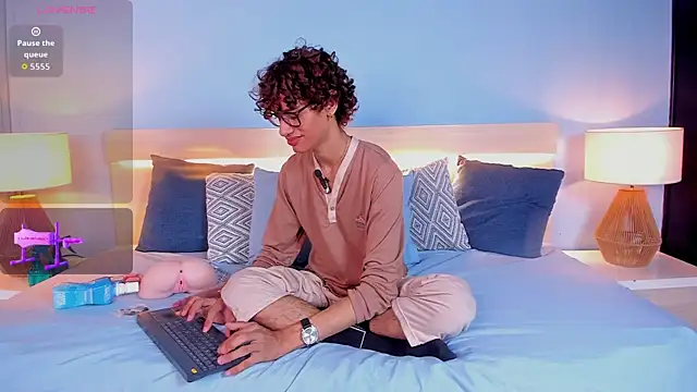 willturneer online show from March 11, 2026, 6:29 am